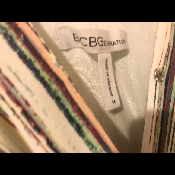 The iconic BCBG faux wrap dress - Picture 3 of 3